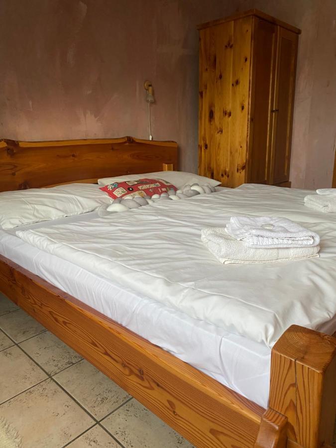 Hostel Caferazy Попрад Экстерьер фото
